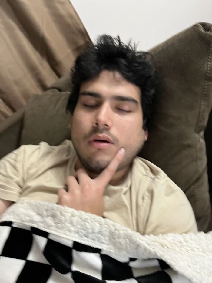 Wait Till You See These Men’s Weirdest Poses That Are Hilariously ‘Ick’