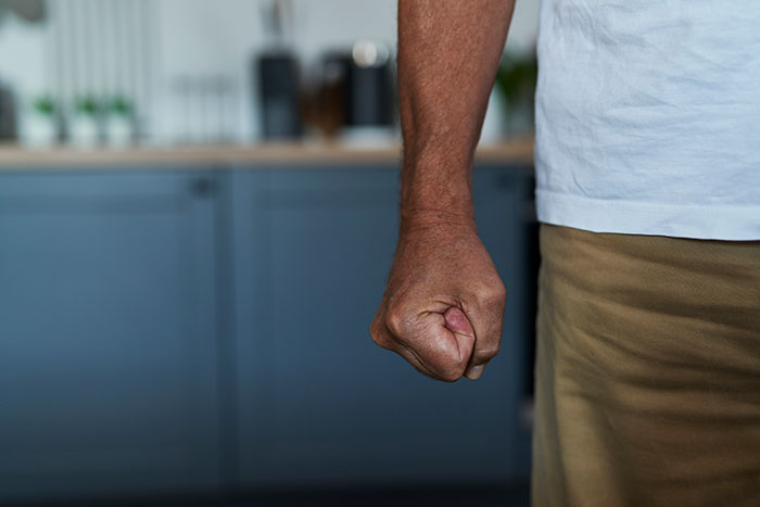 Wait, People Actually Did That?! 20 Wild Stories of ‘Friends’ That Shocked Us All