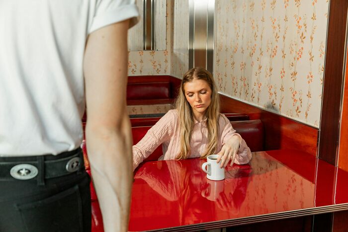 First Dates That Flopped So Hard, You'll Laugh (or Cringe!)