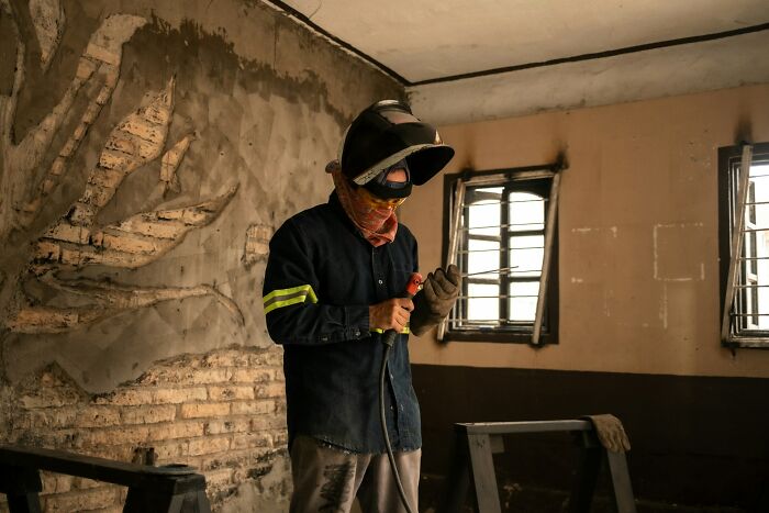 Wait, They Actually Ranked That?! 50 Epic Fails of Guys Trying (And Failing) to Be Alpha