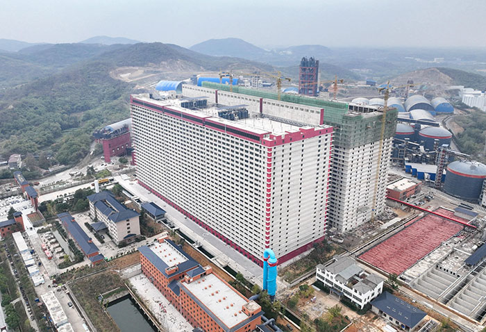 A 26-Storey Pig Farm That’s Ugly & Smelly (China)