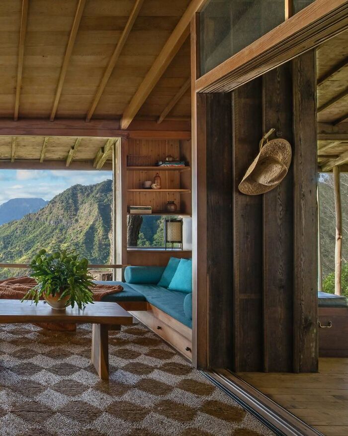 A Hawaiian Mountain Cabin with Views to Make You Drool