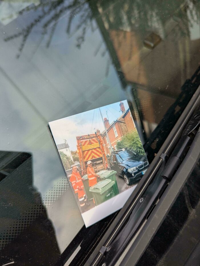 Car Was Blocking The Road So Bin Men Got A Photo Instead Of A Note