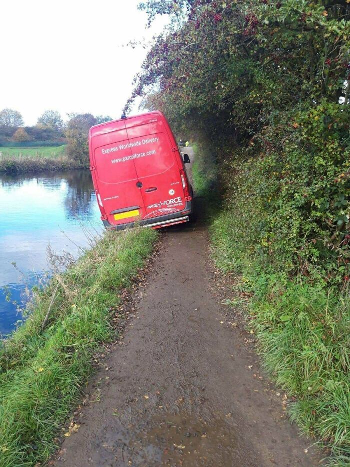Delivery Driver Followed Sat Nav... Into A Canal Path