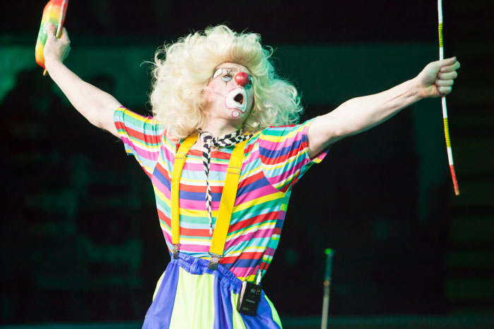 Wait, They Actually Ranked This Stuff?! 32 Wild Public Moments That Had Us LOLing