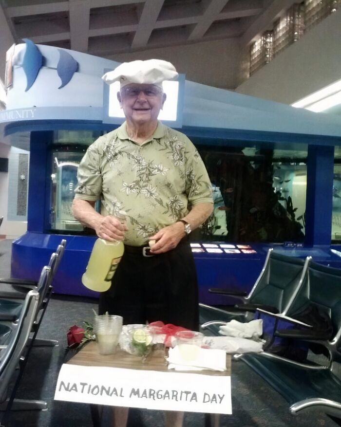 Dad’s Airport Greeting Game = Best Ever