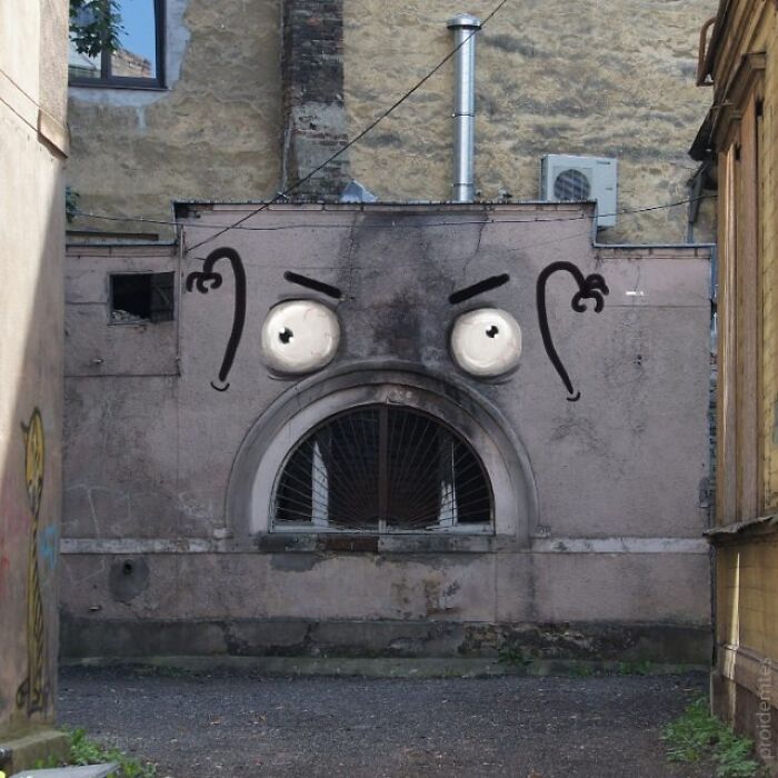 Wait, They Drew Faces on Sidewalk Cracks?! 79 Pics of Everyday Stuff Going All Cartoon