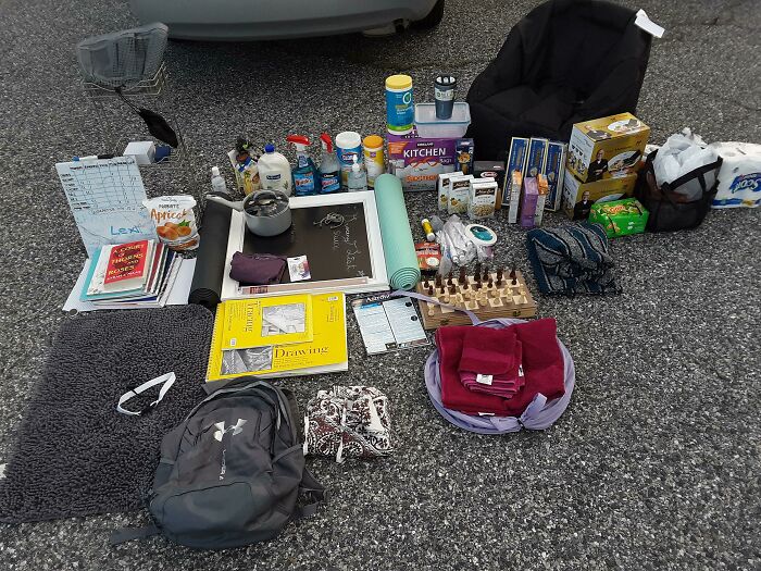 51 Dumpster Treasures That’ll Make You Say, 'Wait, That’s Trash?'