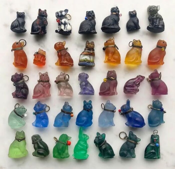 Tiny Czech Glass Cats That Were The Coolest Cracker Prizes Ever