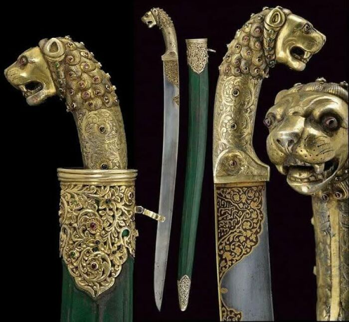 A Lion Head ‘Yatagan’ Sword from Indopersia That’s as Fierce as It Sounds