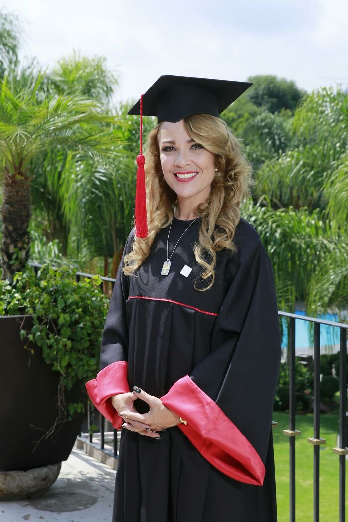 Why Do Married Women Keep Their Own Last Names? We Got 34 Hilariously Honest Answers