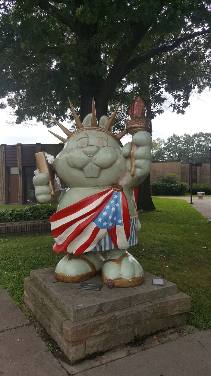 Wait, People Actually Made These Giant Roadside Weirdos?!