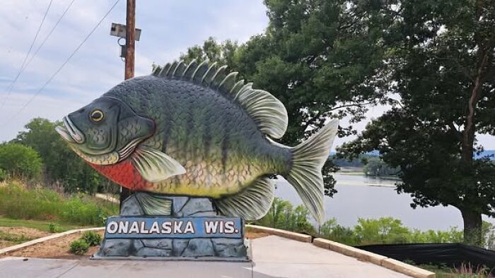 Wait, People Actually Made These Giant Roadside Weirdos?!