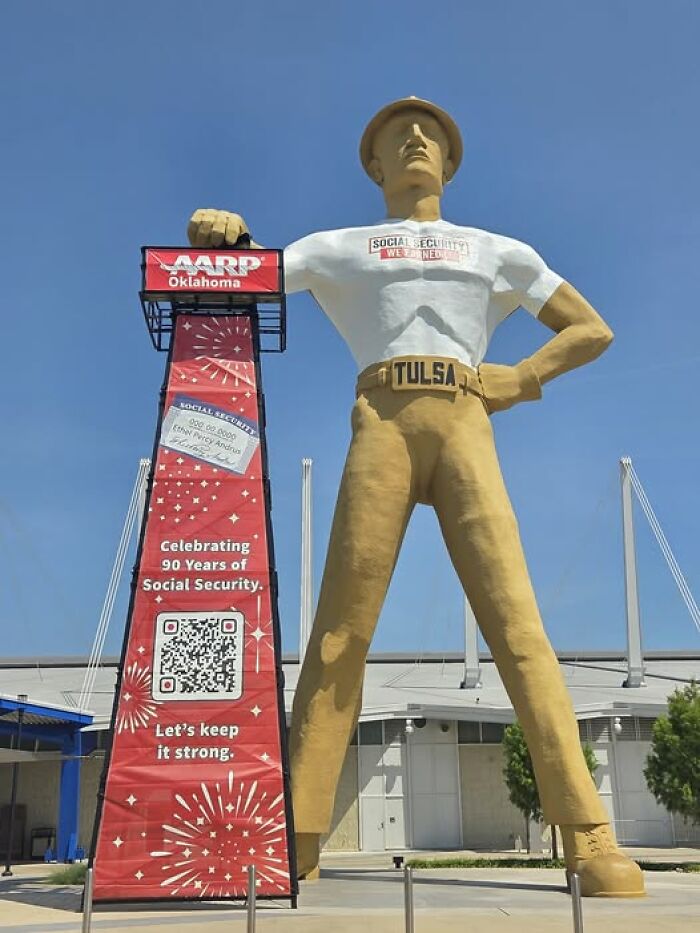 Wait, People Actually Made These Giant Roadside Weirdos?!