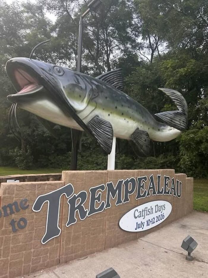 Wait, People Actually Made These Giant Roadside Weirdos?!