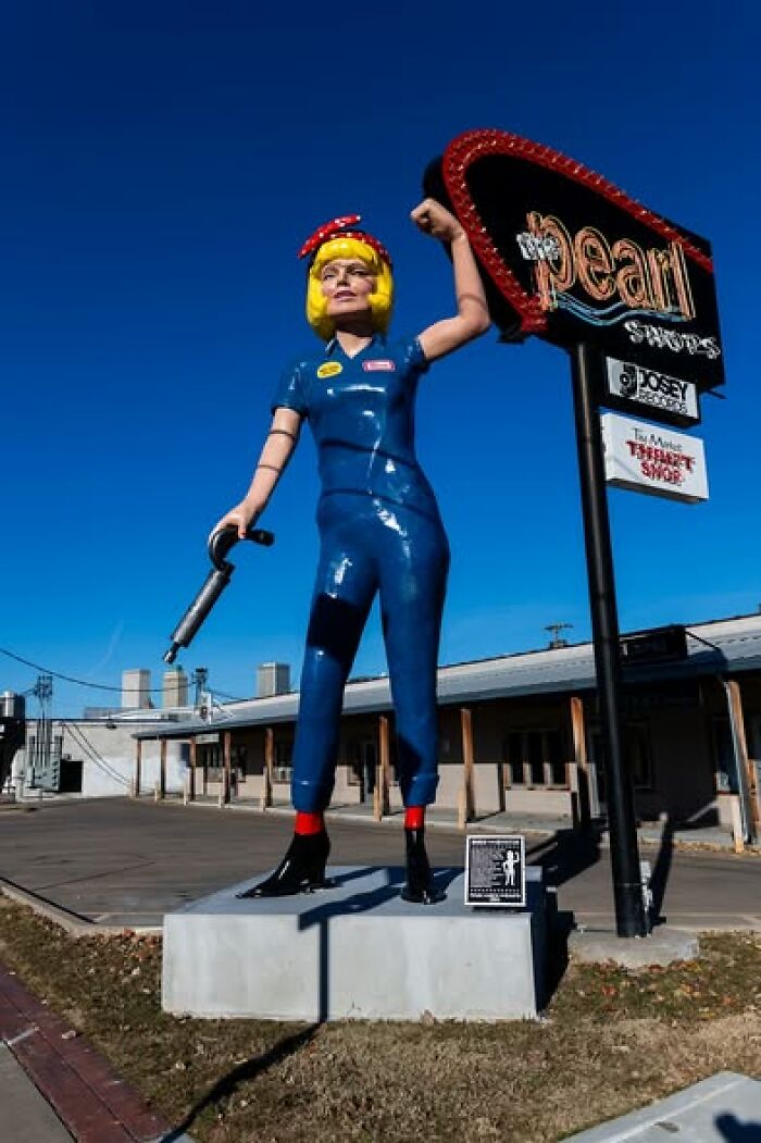 Wait, People Actually Made These Giant Roadside Weirdos?!