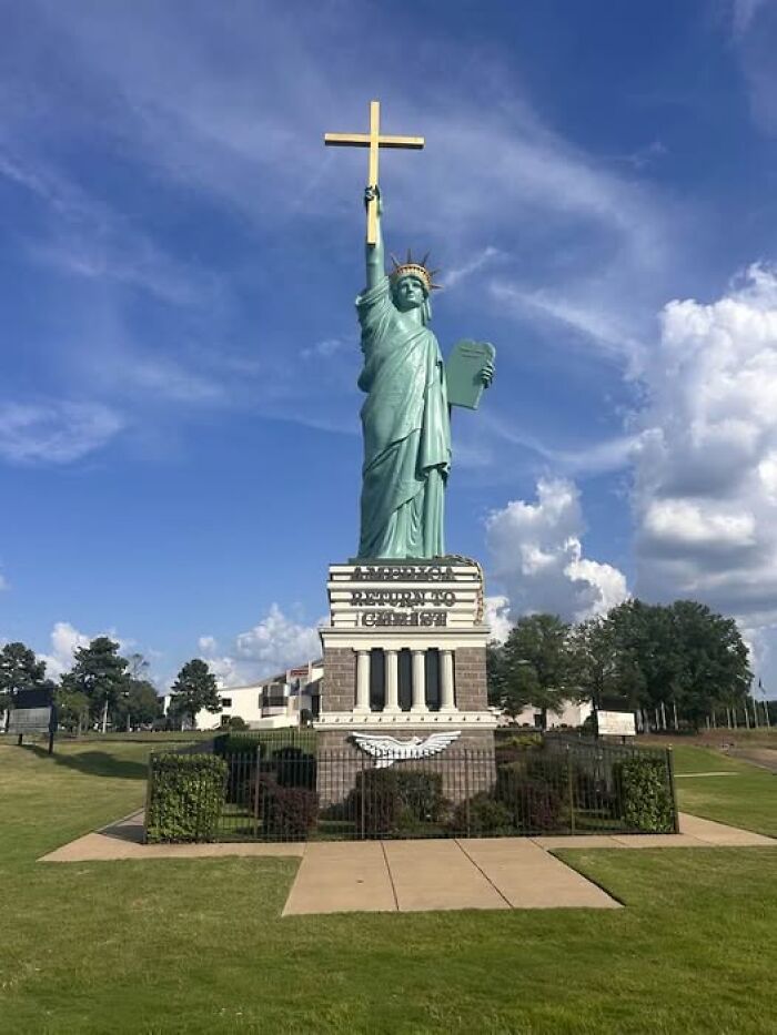 Wait, People Actually Made These Giant Roadside Weirdos?!