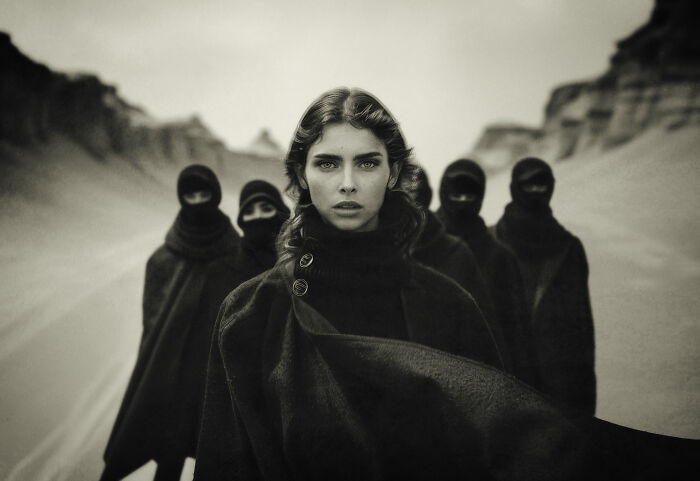 "Sandstorm" — Film Portrait Atmosphere