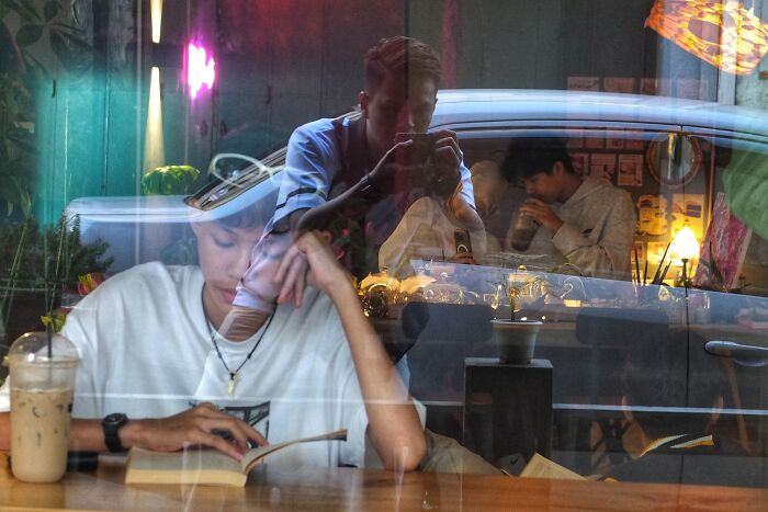 Peek These Hilarious Street Snaps That Totally Caught Life Off-Guard!