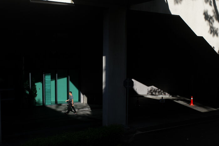 Peek These Hilarious Street Snaps That Totally Caught Life Off-Guard!