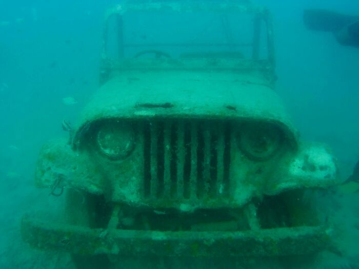 Diving Discoveries: Found an Underwater Jeep!