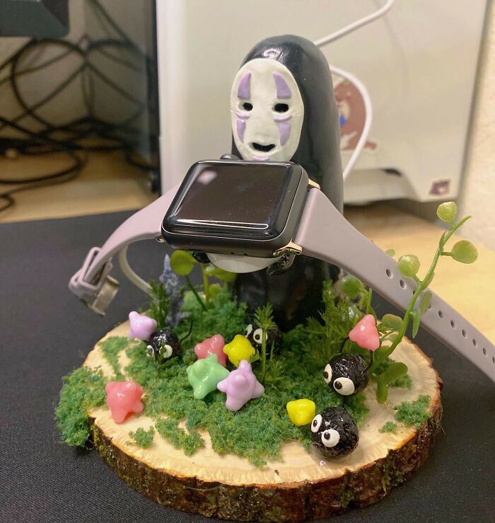 Handmade Apple Watch Stand For My BF’s Valentine’s Gift — Handy AND Cute