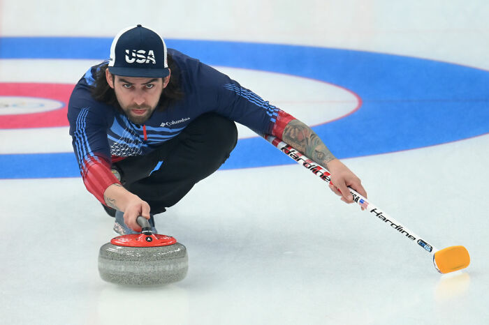 Curling – Sweeping to Glory