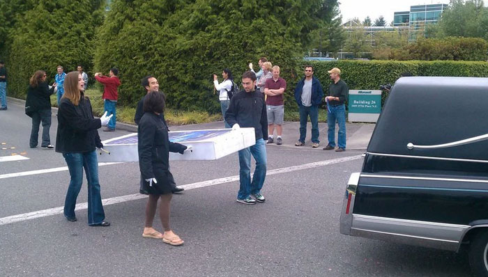 Microsoft's Funeral for the iPhone... Oops!