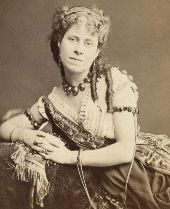 Caroline Hill: 1870 Stage Star