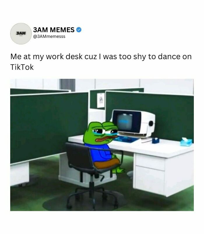 Wait, They Actually Ranked These 49 Hilarious 3AM Memes That Nail Those Late-Night Brain Blips?