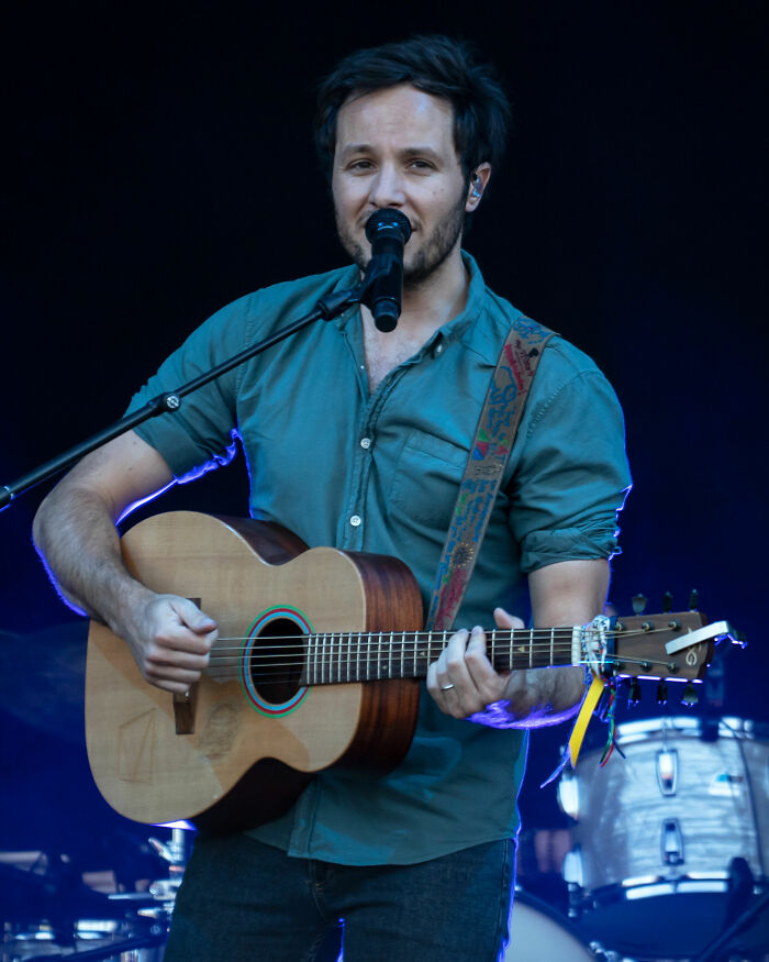 French Music Star Vianney, 35