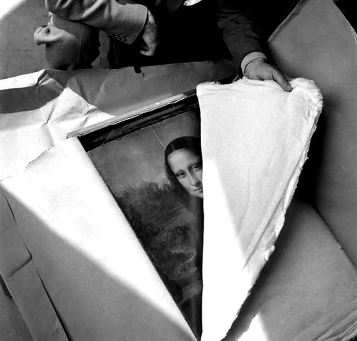 Mona Lisa’s Homecoming after World War II, 1945