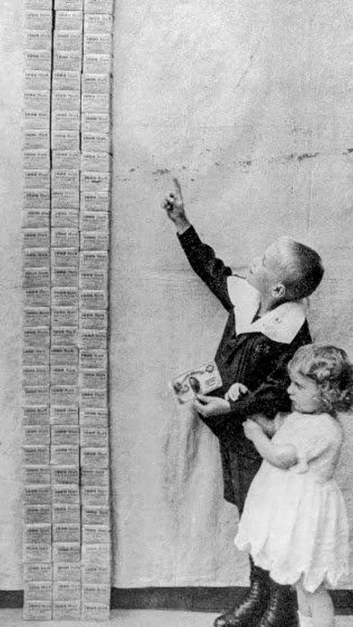 100,000 Marks That Equaled Just One Dollar — Crazy Inflation, 1923