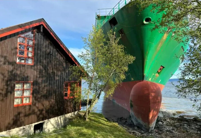A Container Ship Nearly Crashed into a House in Norway—Close Call!