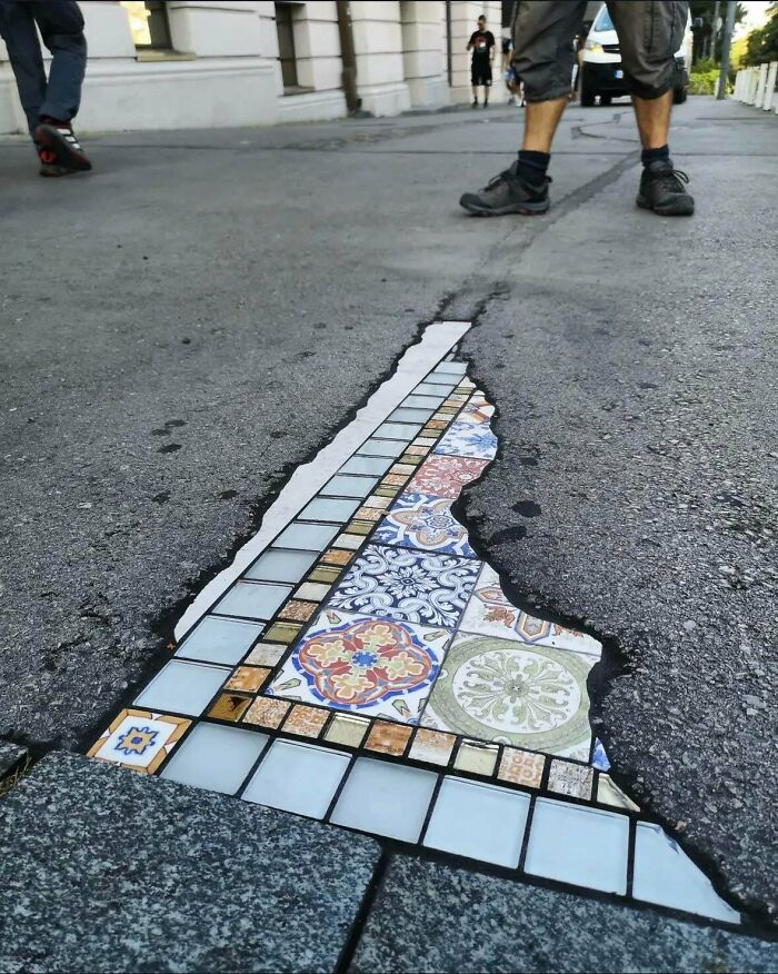 This Artist ‘Ememem’ Fixes Sidewalk Cracks with Mosaics—Pretty Amazing, Right?