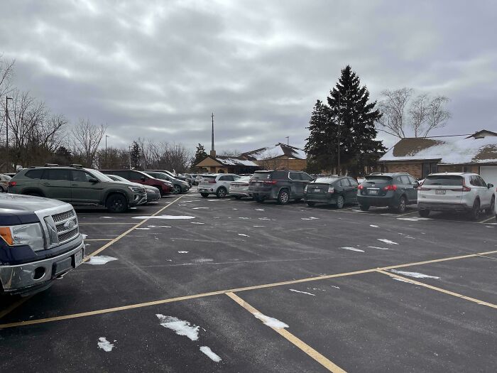 Church Parking Lot Has a Triangle-Shaped No-Park Zone—Design Goals