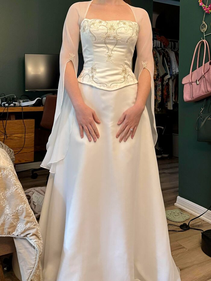 Marrying in December and Finally Found a Dress for $40 at Goodwill! Jackpot!