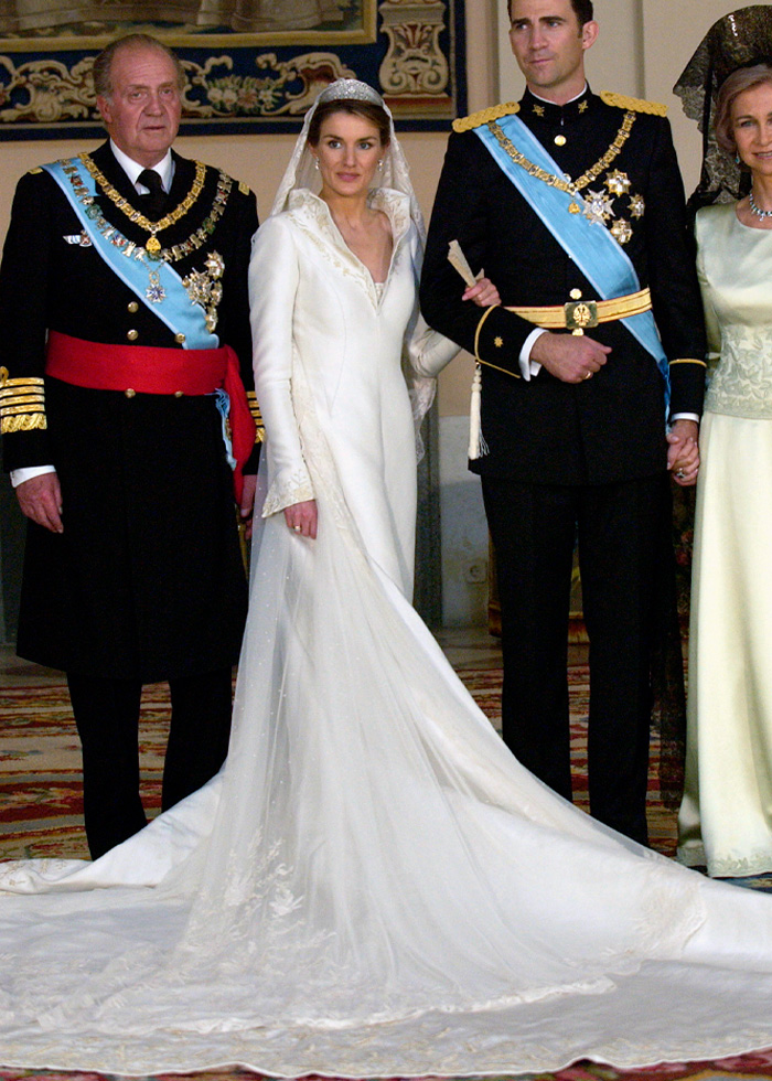 Queen Letizia’s Record-Breaking Gold-Threaded Gown
