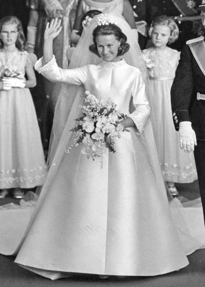 Queen Sonja’s Modern-Norwegian 1968 Dress