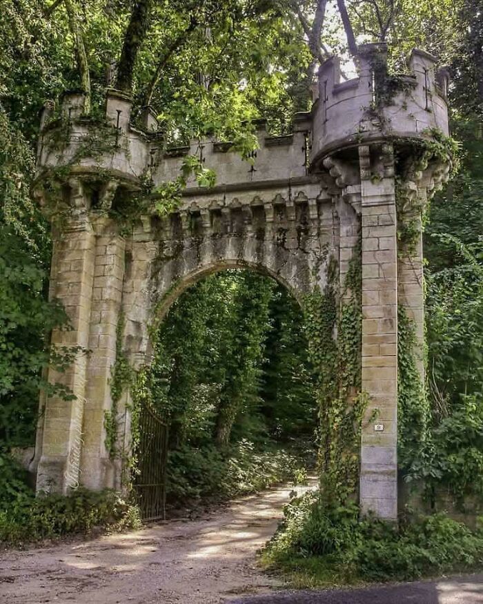 Creepy Entrance To A Castle That Time Forgot (In France!)