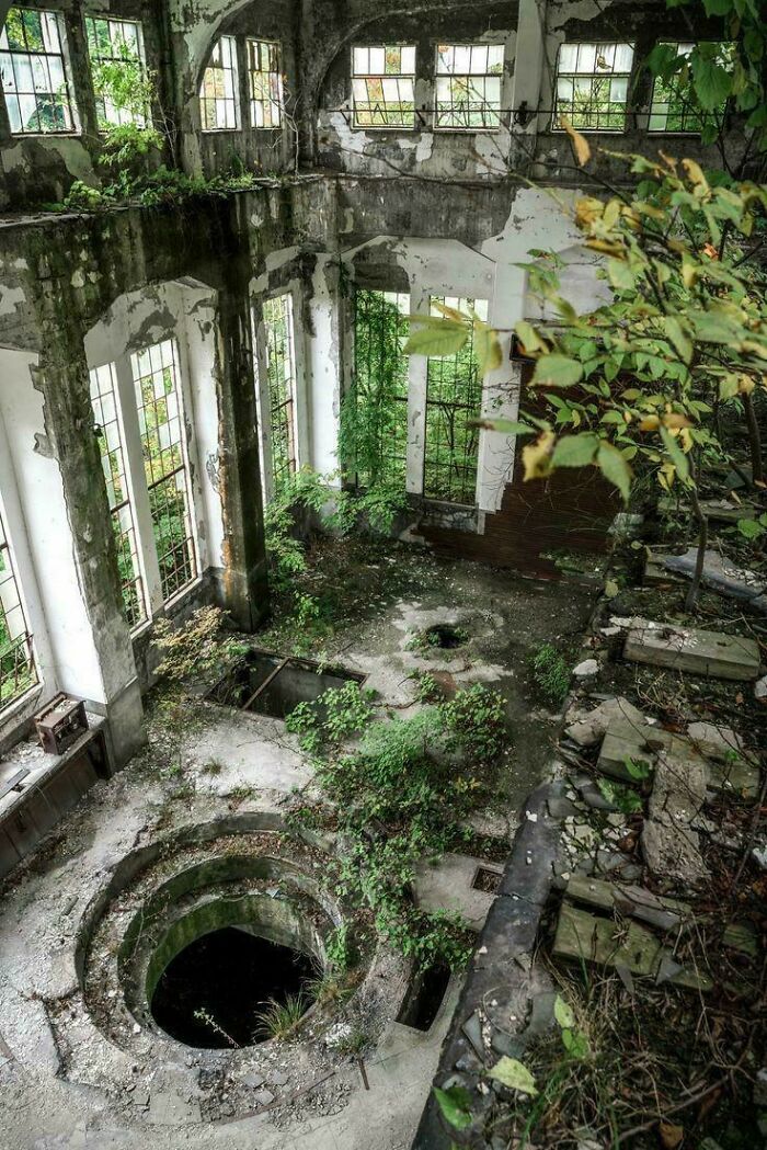 Wait, They Actually Took Photos Inside These Abandoned Places?!