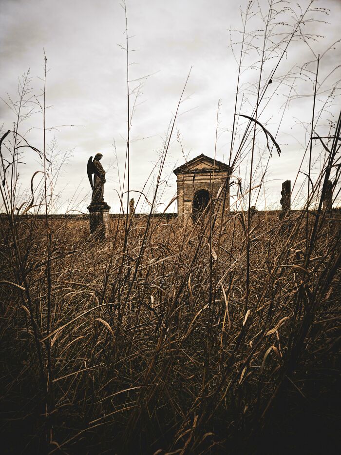 Wait, They Actually Took Photos Inside These Abandoned Places?!