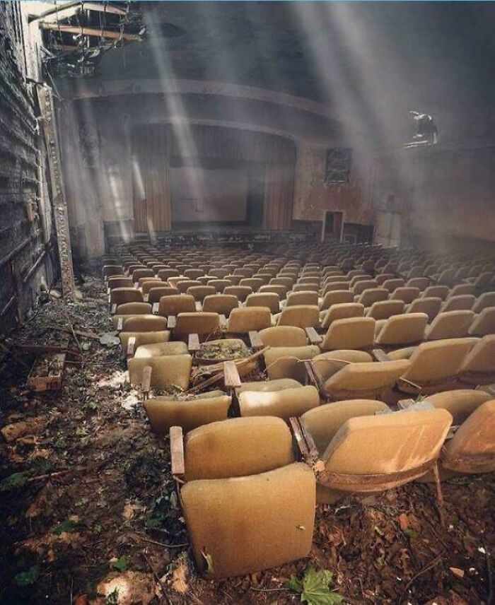 Wait, They Actually Took Photos Inside These Abandoned Places?!