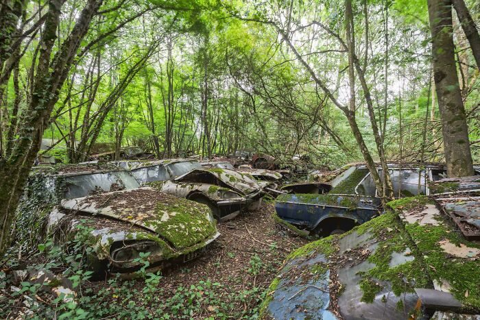 Wait, They Actually Took Photos Inside These Abandoned Places?!