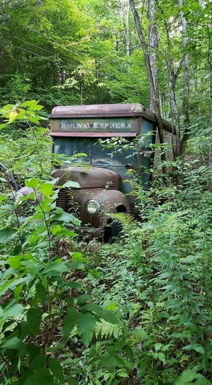 Wait, They Actually Took Photos Inside These Abandoned Places?!