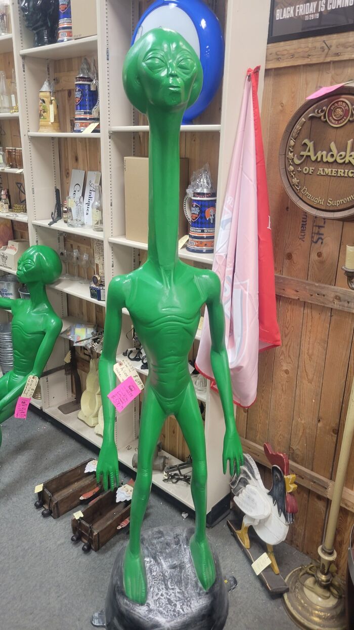 Ohio Valley Antique Mall Invaded By Weirdness