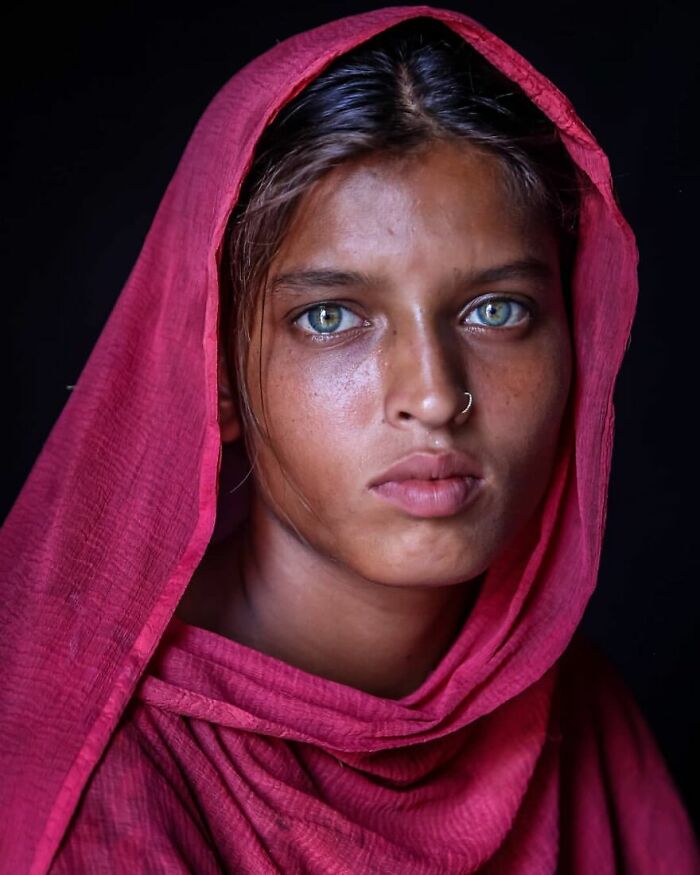 21 Stunning Shots of Rare Light Eyes in Bangladesh That Will Make You Go Whoa