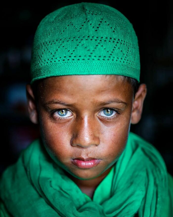 21 Stunning Shots of Rare Light Eyes in Bangladesh That Will Make You Go Whoa