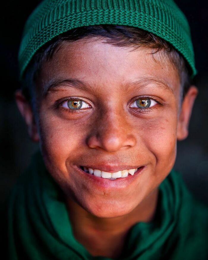21 Stunning Shots of Rare Light Eyes in Bangladesh That Will Make You Go Whoa