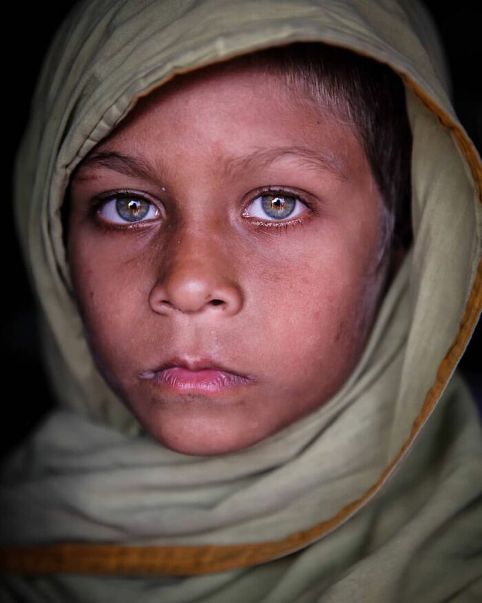 21 Stunning Shots of Rare Light Eyes in Bangladesh That Will Make You Go Whoa